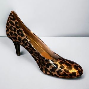 Comfort Plus by Predictions leopard print pumps